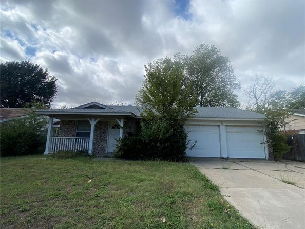 621 N Briery Road , Irving Texas 75061