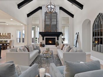 4005  Hollywood Park Court 