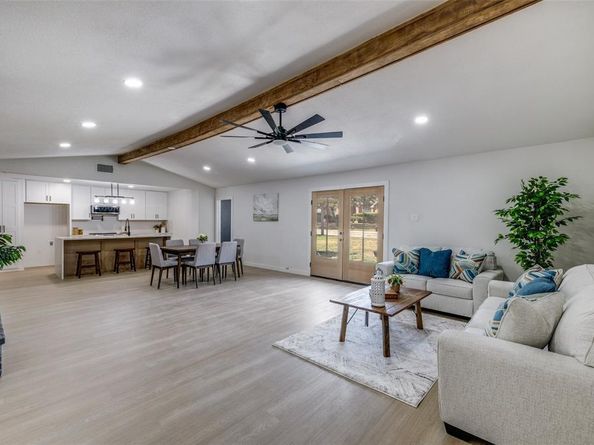 6762  Keswick Drive , Dallas Texas 75232