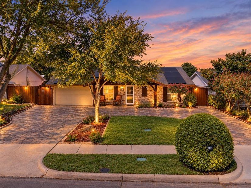 1405  Williamsburg Drive , Plano Texas 75074