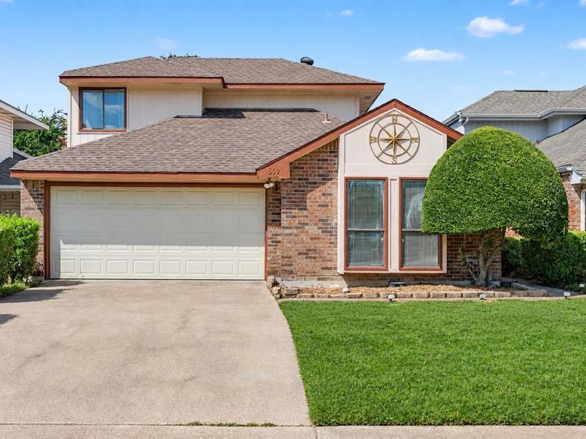 569  Briarcliff Drive , Garland Texas 75043