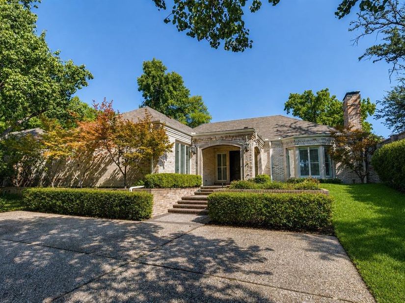 7739  SOUTHWESTERN Boulevard , Dallas Texas 75225