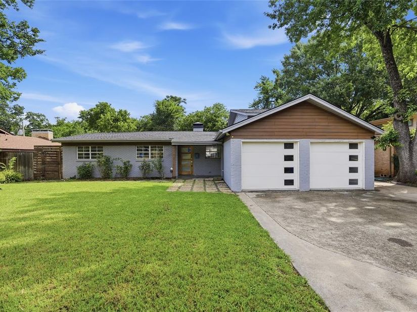 7248  Walling Lane , Dallas Texas 75231