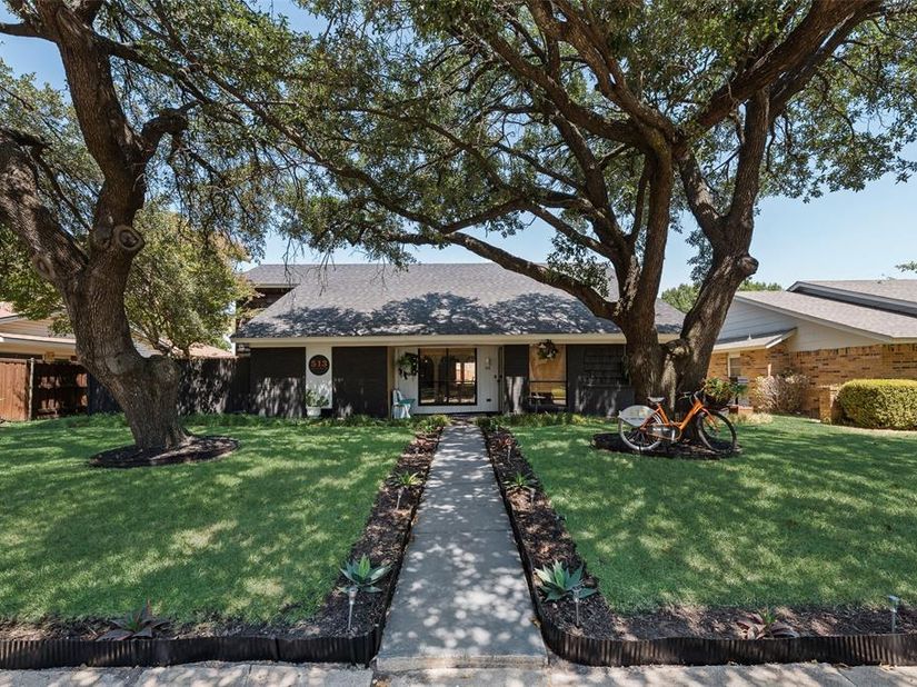 513  San Pedro Drive , Garland Texas 75043
