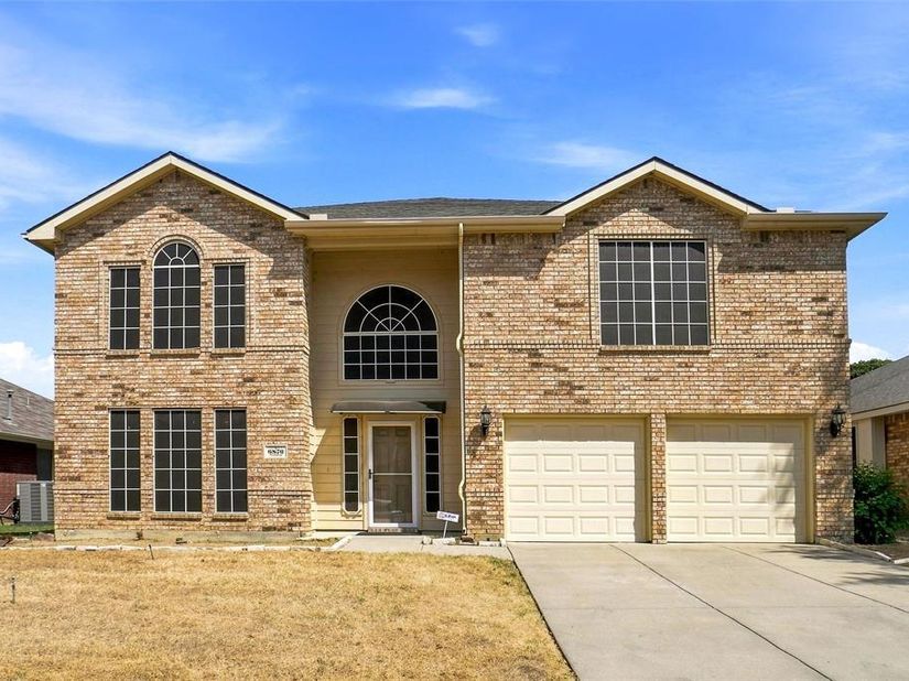 6876  Permian Lane , Fort Worth Texas 76137