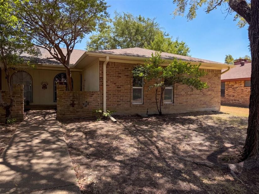 4824  Berridge Lane , Dallas Texas 75227