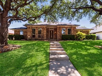 10216  Shadow Way 