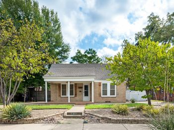 1122  Bonnie Brae Avenue 