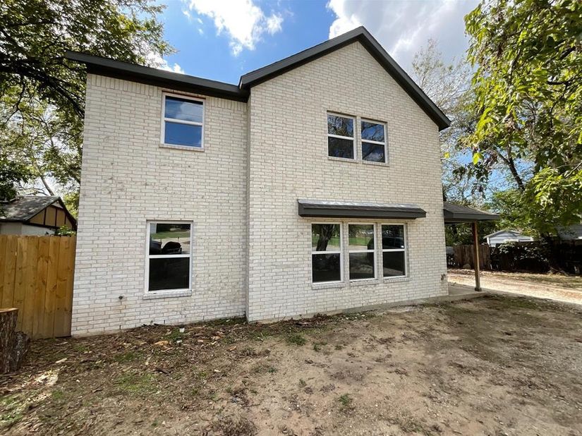 6051  Meandering Road , Fort Worth Texas 76114