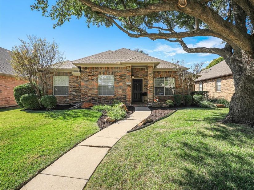 9021  Azinger Drive , Plano Texas 75025
