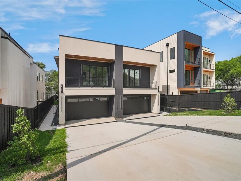 1825 & 1827  Pollard Street , Dallas Texas 75208