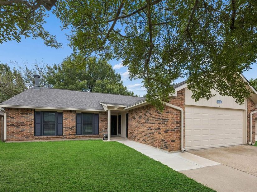 2312  Havenwood Drive , Arlington Texas 76018