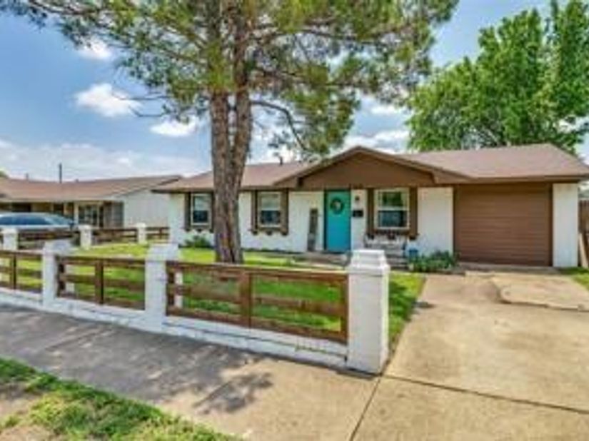 3540  Frosty Trail , Dallas Texas 75241