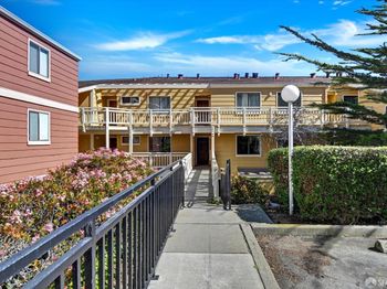 306 Oak Court