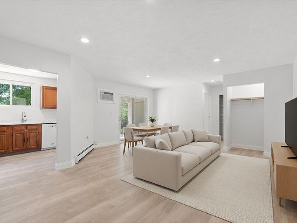 410 Fellsview Terrace 415, Stoneham MA 02180