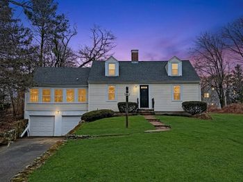 59 Greenfield Ln