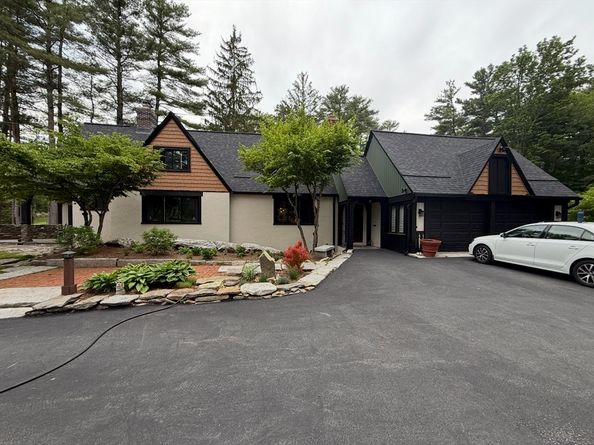 272 Eastford Rd, Southbridge MA 01550