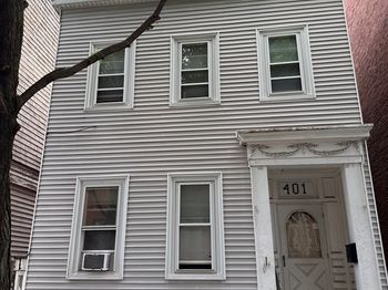 401 W 4th St