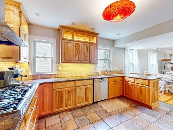 435 E 7th St 2, Boston MA 02127