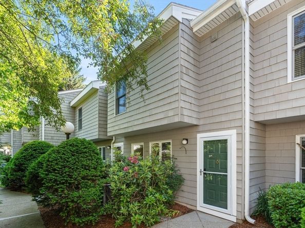 171 Swanton St 7, Winchester MA 01890