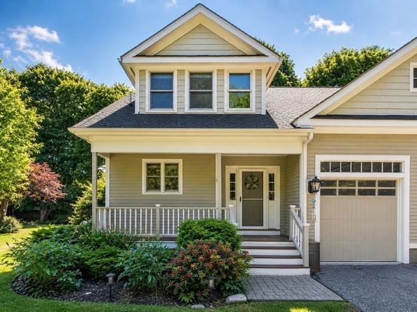 36 Roosevelt Rd 36, Lexington MA 02420