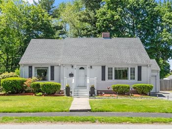 9 Oaklandvale Ave