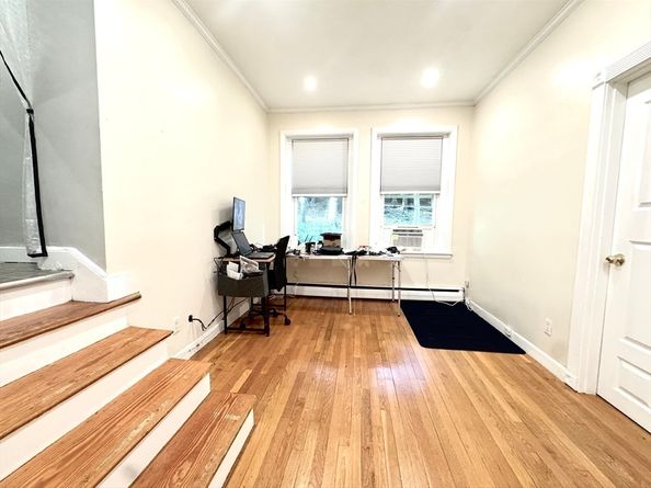 15-17 University Rd 22, Brookline MA 02445