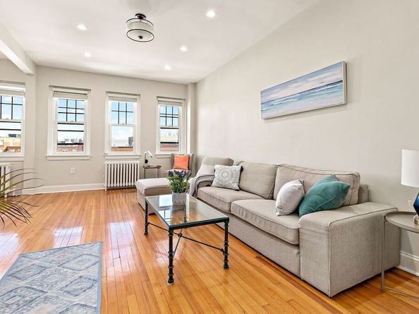 8 Chiswick Rd 31, Boston MA 02135