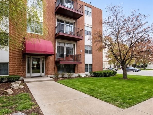 800 Hyde Park Ave 3, Boston MA 02136