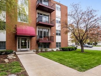 800 Hyde Park Ave