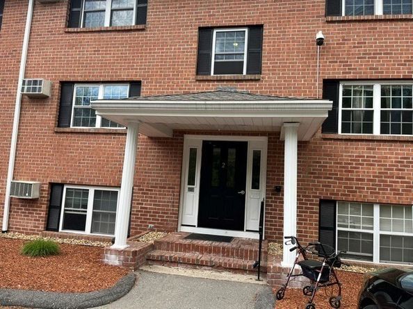 41 Leonard Rd 41, Boxborough MA 01719