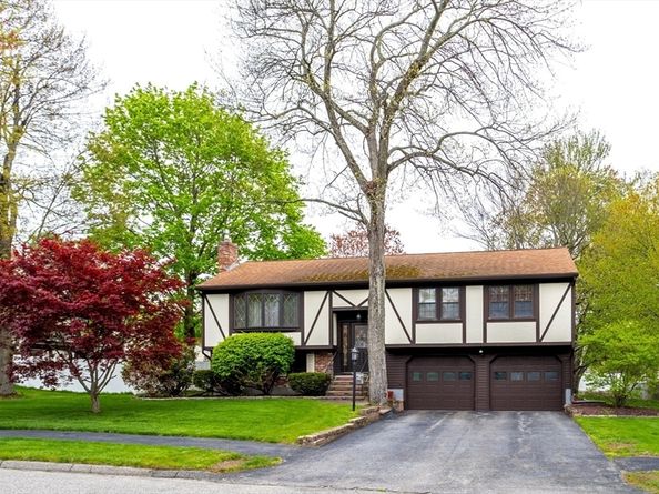 33 Monroe St, Shrewsbury MA 01545
