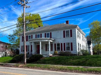 1003 Main St