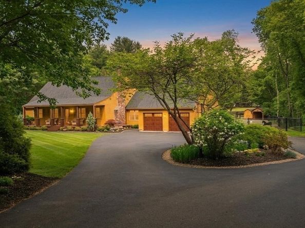 17 Leonard St, Lakeville MA 02347