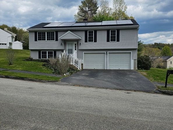 14 Pinewood Lane, Worcester MA 01609
