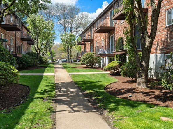 24 Westgate Road 5, Boston MA 02132
