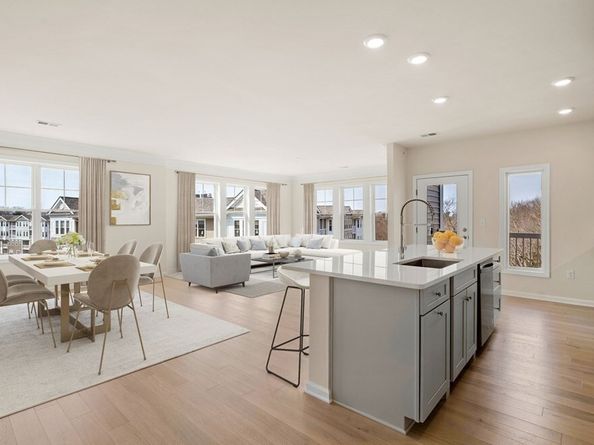 320 Martins Landing 2501, North Reading MA 01864