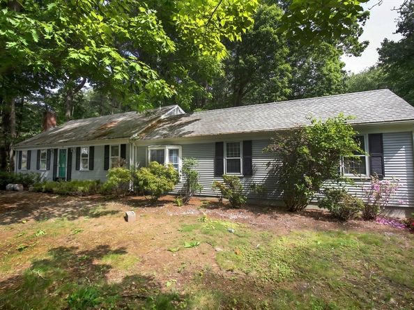 85 Fox Hill Dr, Bridgewater MA 02324