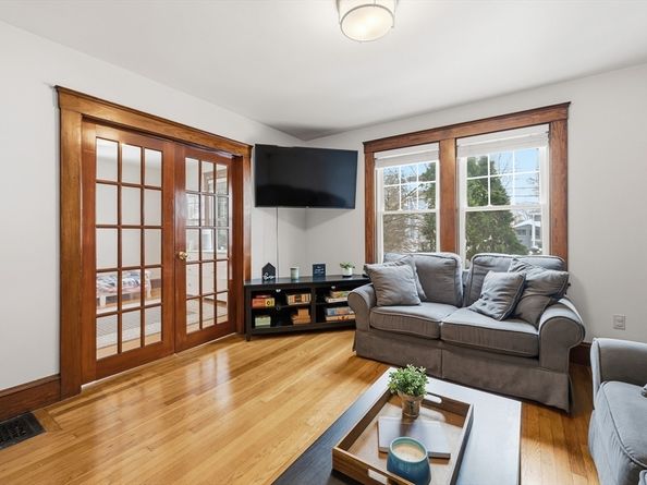 233 Lowell St 1, Waltham MA 02453