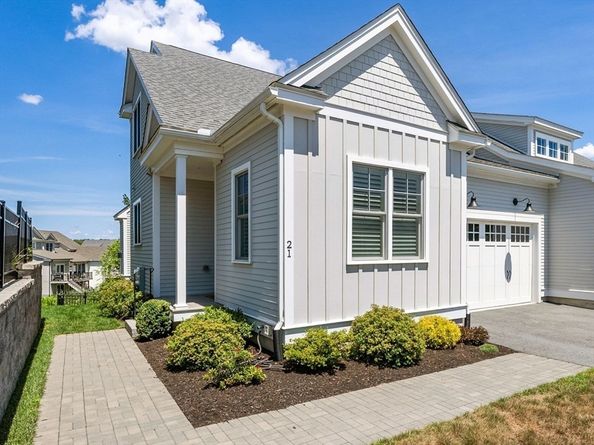 21 Birkdale Ln 21, Hopkinton MA 01748