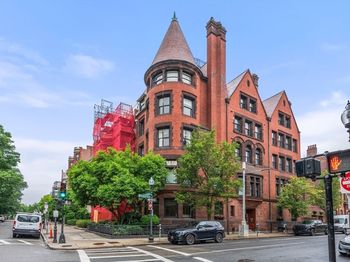 20 Gloucester St
