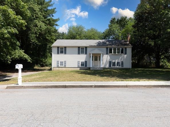 24 Saddle Drive, Bridgewater MA 02324