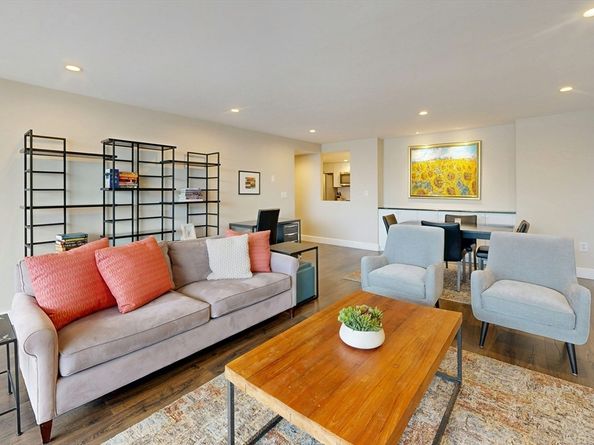 45 Longwood Ave 707, Brookline MA 02446