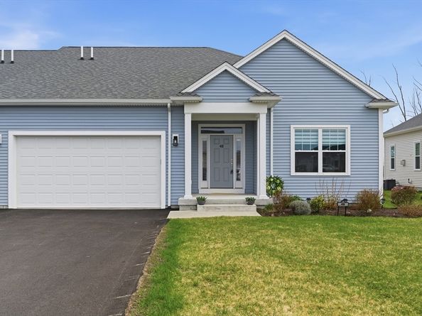 48 Crestwood Circle 26, Northbridge MA 01588