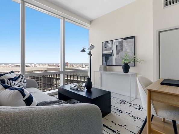 188 Brookline Ave 26G, Boston MA 02215