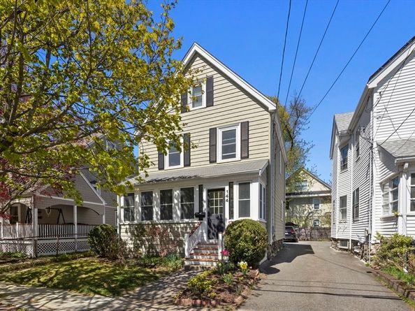 144 Alder St, Waltham MA 02453