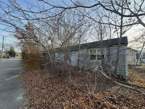 44 Thirteenth St, Wareham MA 02532
