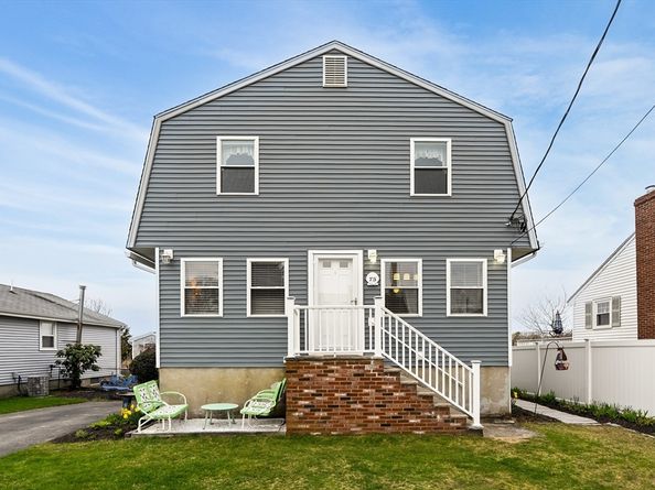 75 Pilgrim Ave, Wareham MA 02571