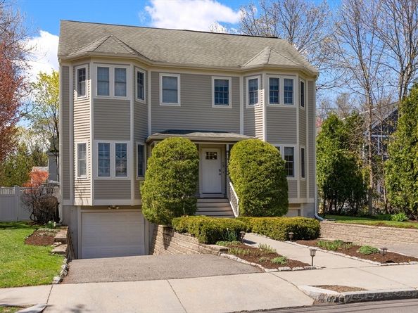 73 Oak Ave 1, Newton MA 02465