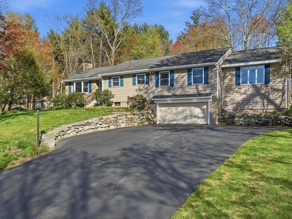 18 Brian Rd, Chelmsford MA 01824